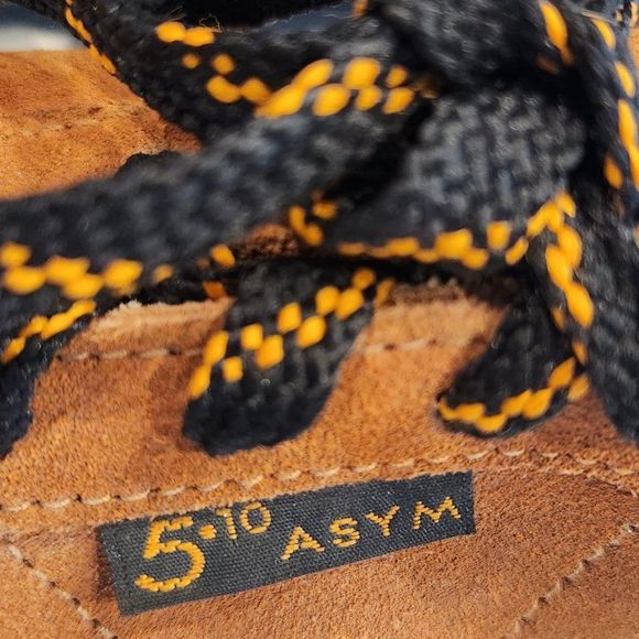 Five Ten Asym Stealth C4 climbing shoes. Size 8 - Picture 5 of 7